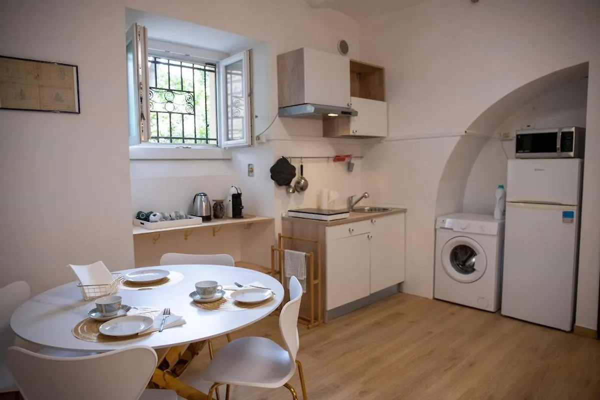 Statilia 1 Apartment Rom